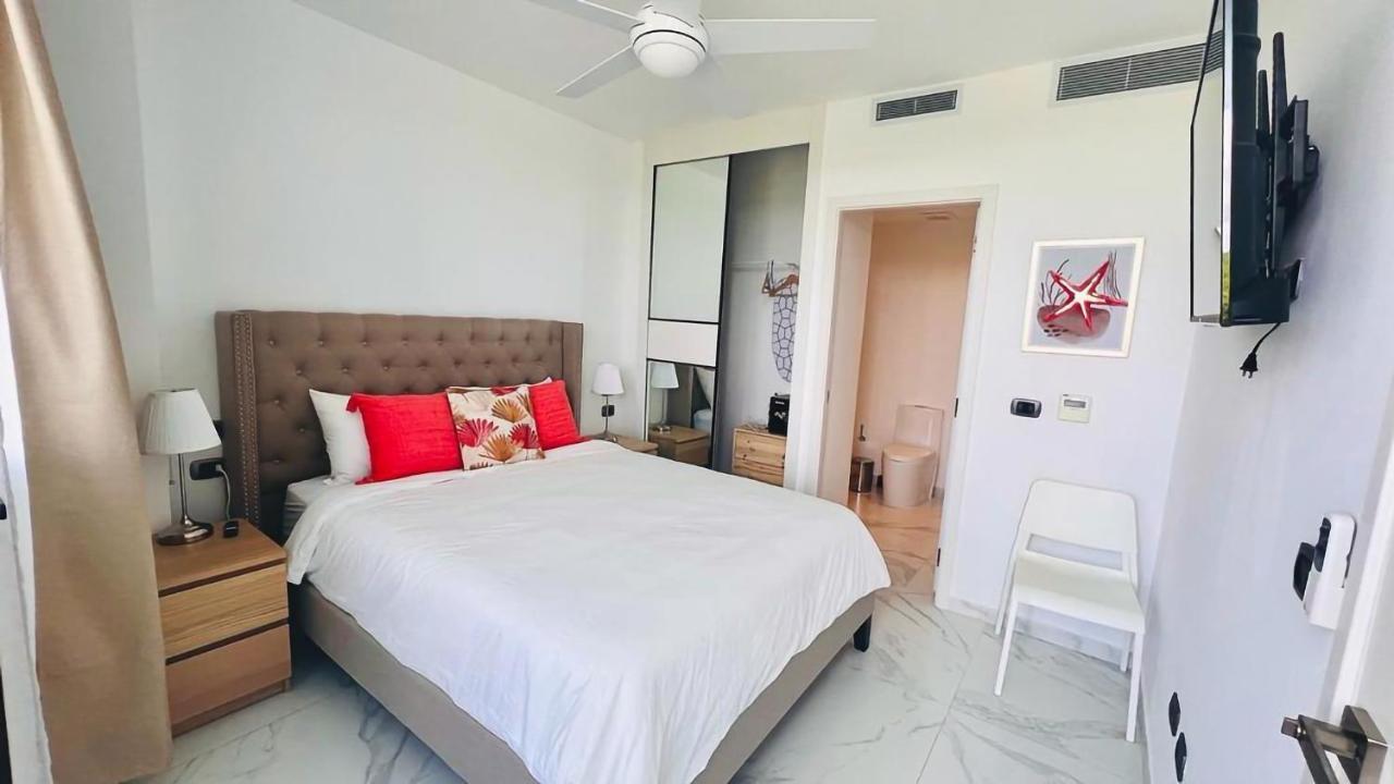 Luxury With Pool And Golf View Apartment *